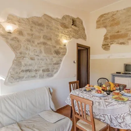 In Mit Garten By Interhome Διαμέρισμα Apecchio